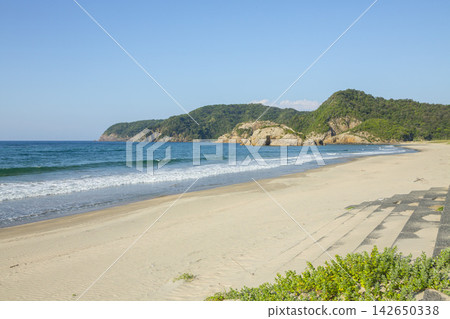 Scenery of Uradome Coast in summer Tottori Prefecture Uradome Coast Scenery of Uradome Coast in summer Tottori Prefecture Uradome Coast 142650338