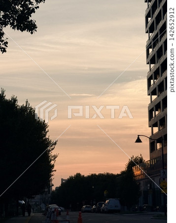 黃昏時的卡加利街景 黃昏時的卡加利街景 142652912