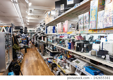 Treasure Factory 三鷹店 - 電子產品 - 東京都三鷹市新川 142655381