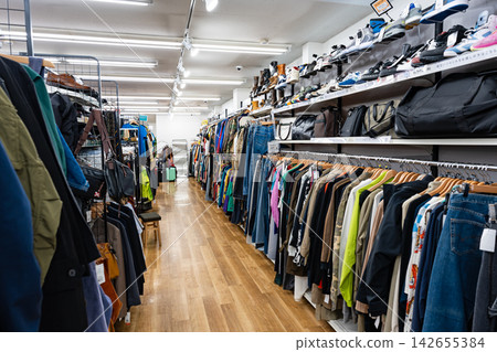 Treasure Factory Mitaka Store - 服裝 - 東京都三鷹市新川 142655384