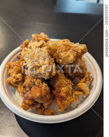 美味的大炸雞飯 美味的大炸雞飯 142655597