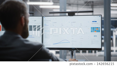 Cybersecurity Operator Containing Digital Attack Across Enterprise Server Infrastructure Cybersecurity Operator Containing Digital Attack Across Enterprise Server Infrastructure 142656215