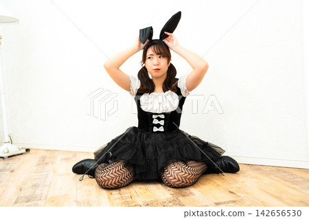 Bunny girl Bunny girl 142656530