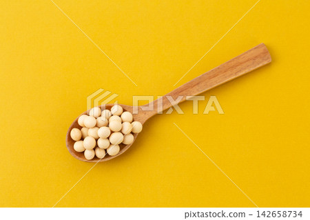 Soybean yellow back Soybean yellow back 142658734