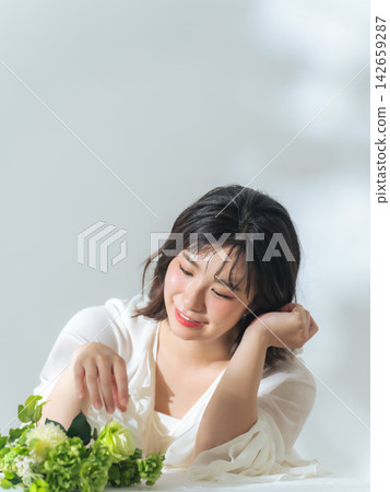 女性的美麗與時尚形象 女性的美麗與時尚形象 142659287