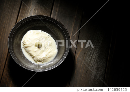 新鮮腐竹(豆腐皮)單張照片 新鮮腐竹(豆腐皮)單張照片 142659523