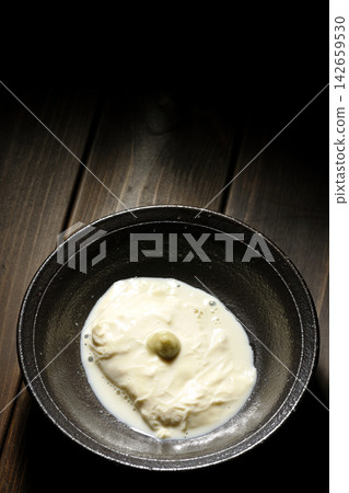 Individual photo of fresh yuba (tofu skin) Individual photo of fresh yuba (tofu skin) 142659530