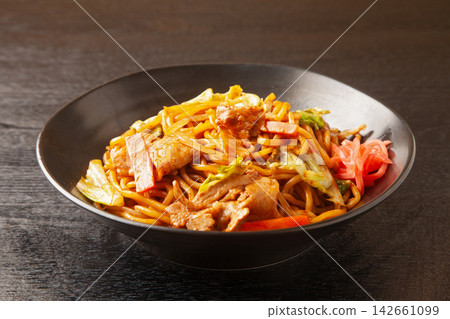 Fried noodles Fried noodles 142661099