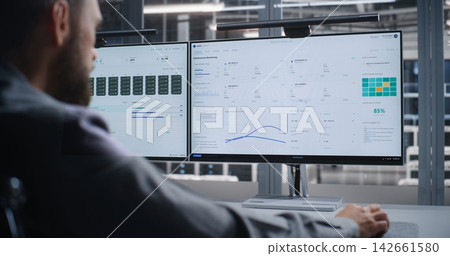 IT Professional Troubleshooting Critical System Error in Large Data Center IT Professional Troubleshooting Critical System Error in Large Data Center 142661580