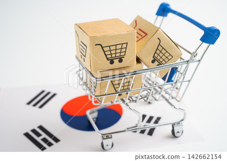 Box with shopping online cart logo and South Korea flag, 142662154