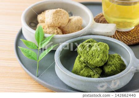 蕨菜澱粉Kina麵粉和抹茶 蕨菜澱粉Kina麵粉和抹茶 142662440