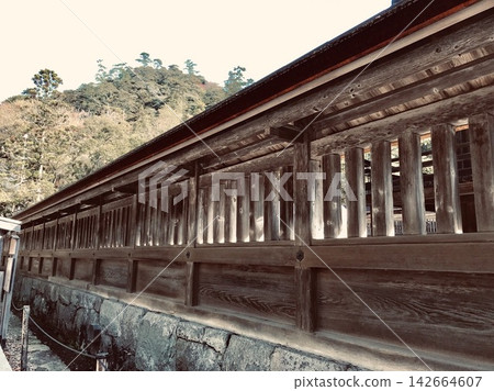 Shrines and temples, and wooden buildings that evoke a sense of history. Shrines and temples, and wooden buildings that evoke a sense of history. 142664607