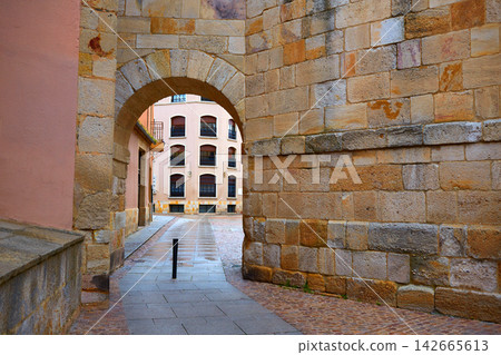 San Pedro Ildefonso church in Zamora Spain San Pedro Ildefonso church in Zamora Spain 142665613