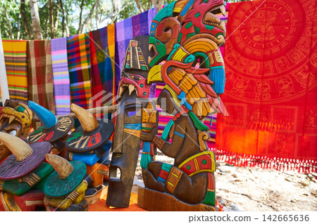 Chichen itza Mayan handcrafts and serapes Chichen itza Mayan handcrafts and serapes 142665636