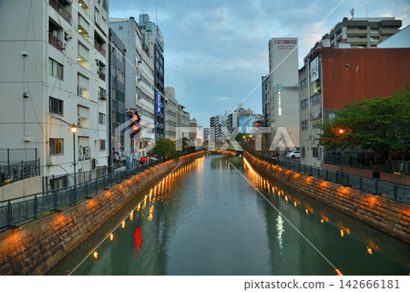 愛知縣:名古屋城市景觀-名屋橋夜景 愛知縣:名古屋城市景觀-名屋橋夜景 142666181