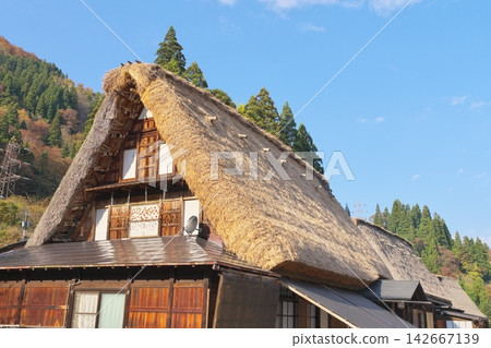 Gokayama in autumn, Ainokura village Gokayama in autumn, Ainokura village 142667139