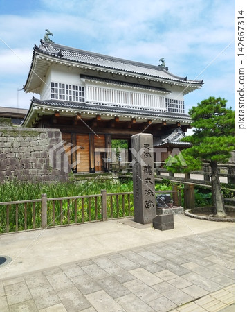 Historic site Tsurumaru Castle ruins 142667314