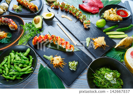 Asian Japan Sushi varied recipes with algae Asian Japan Sushi varied recipes with algae 142667837