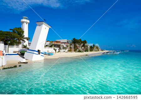 Puerto Morelos beach in Riviera Maya Puerto Morelos beach in Riviera Maya 142668595