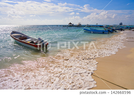 Puerto Morelos beach in Riviera Maya Puerto Morelos beach in Riviera Maya 142668596