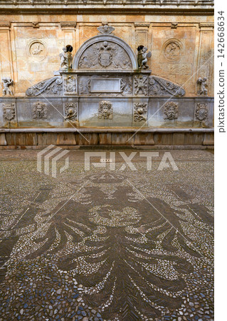 Alhambra fountain Pilar de Carlos V Granada Alhambra fountain Pilar de Carlos V Granada 142668634