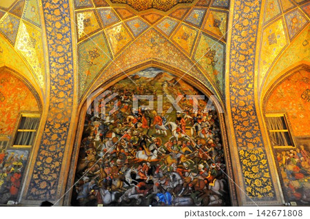 Iran, Isfahan, Palace of Forty Pillars, Chehel Sotoun Garden Museum, murals in the Throne Room Iran, Isfahan, Palace of Forty Pillars, Chehel Sotoun Garden Museum, murals in the Throne Room 142671808