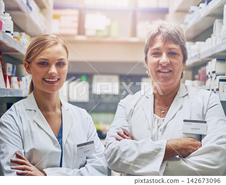 Pharmacy, team and portrait of woman in store with drugs, pills or help search medicine inventory. Pharmacist, staff and working in shop with sale of medical product for healing or healthcare Pharmacy, team and portrait of woman in store with drugs, pills or help search medicine inventory. Pharmacist, staff and working in shop with sale of medical product for healing or healthcare 142673096