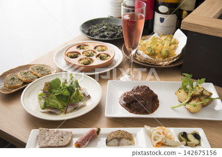 Italian gathering Italian gathering 142675156