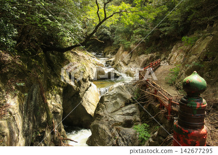 愛媛郡松山市脅淵風景 愛媛郡松山市脅淵風景 142677295