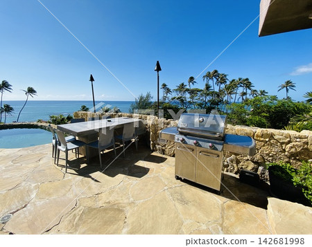 可俯瞰夏威夷海洋的豪華露台 可俯瞰夏威夷海洋的豪華露台 142681998
