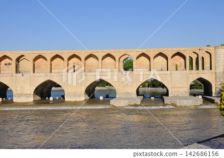 Iran, Isfahan, 33-arch bridge (Si-o-Seh Bridge), Zayandeh River Iran, Isfahan, 33-arch bridge (Si-o-Seh Bridge), Zayandeh River 142686156