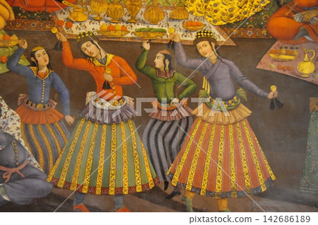 Iran, Isfahan, Palace of Forty Pillars, Chehel Sotoun Garden Museum, murals in the Throne Room Iran, Isfahan, Palace of Forty Pillars, Chehel Sotoun Garden Museum, murals in the Throne Room 142686189