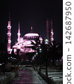 Sultan Ahmed Mosque at 6 AM 142687950
