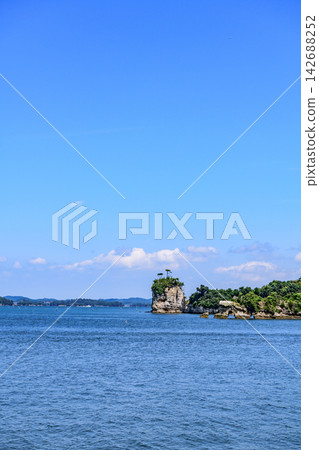 晴空萬裡之下，從多門山眺望松島。 142688252