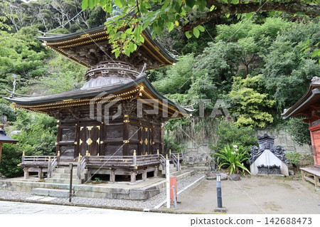 千葉縣立山市名護寺的庭院景色。 千葉縣立山市名護寺的庭院景色。 142688473