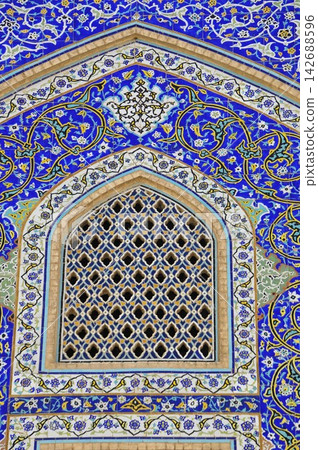 Iran, Isfahan, Imam Square, Sheikh Lotfollah Mosque, tiled walls, openwork carvings Iran, Isfahan, Imam Square, Sheikh Lotfollah Mosque, tiled walls, openwork carvings 142688596