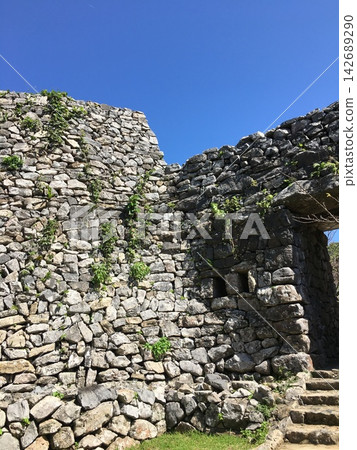 Stone walls and steps standing out against the blue sky (a scene of historical buildings in Okinawa) Stone walls and steps standing out against the blue sky (a scene of historical buildings in Okinawa) 142689290