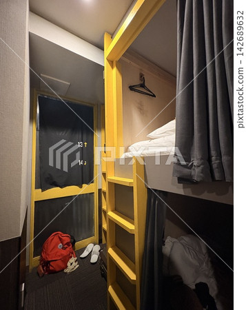 Hostel bed 2 Hostel bed 2 142689632