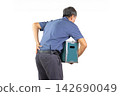 A senior man's backache was caused by lifting a heavy box. 142690049