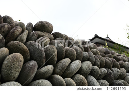 Fukue Samurai Residence Street, where the history and atmosphere of Fukue Island permeate the air. Fukue Samurai Residence Street, where the history and atmosphere of Fukue Island permeate the air. 142691393