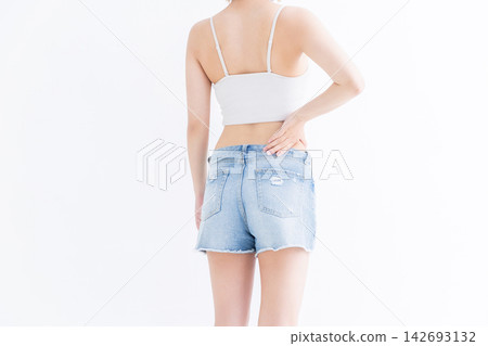 年輕女性的腰部 年輕女性的腰部 142693132