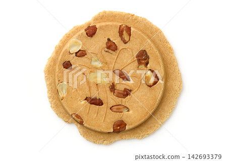 Peanut crackers Peanut crackers 142693379