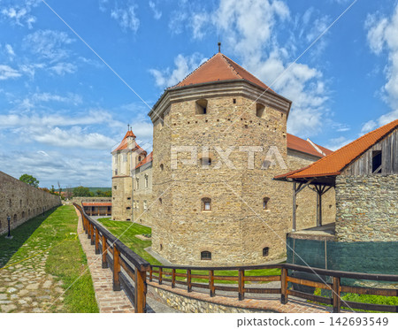 Fagaras Fortress Inner Courtyard Tower Ramparts View Transylvania Romania 142693549