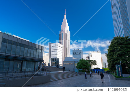 新宿站南露台的城市景觀 新宿站南露台的城市景觀 142694085