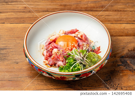 味道濃鬱的河內鴨肉 味道濃鬱的河內鴨肉 142695408