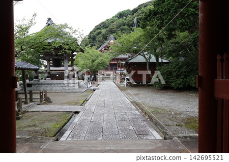 千葉縣立山市名護寺的庭院景色。 142695521