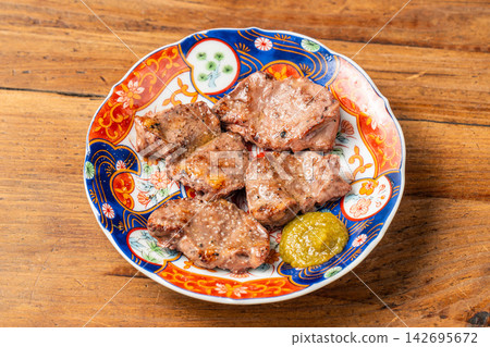 Flavorful and juicy charcoal-grilled chicken heart Flavorful and juicy charcoal-grilled chicken heart 142695672