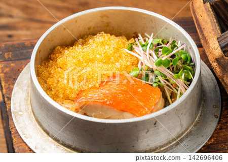 用上等阿爾方西諾米烹製的奢華米飯。 142696406