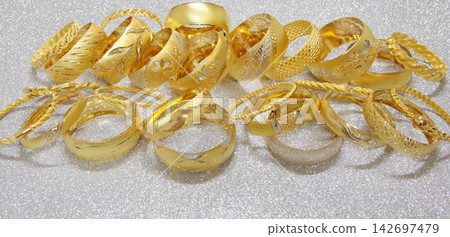 gold bracelets gold bracelets 142697479