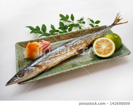 鹽烤秋刀魚 鹽烤秋刀魚 142698009